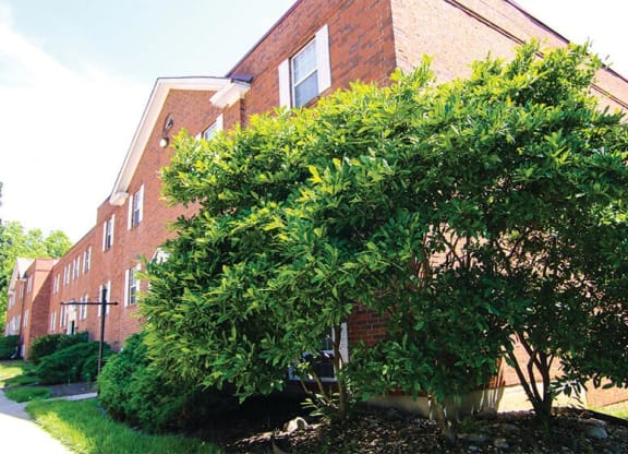 Northwest Apartments at Coach House Apartments, Kansas City, MO, 64131