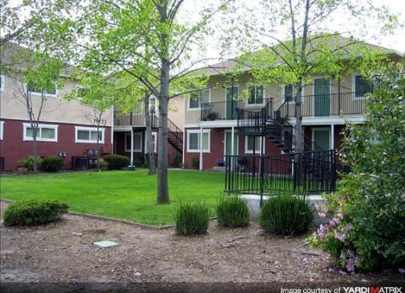 Mutual Housing at Dixieanne Courtyard