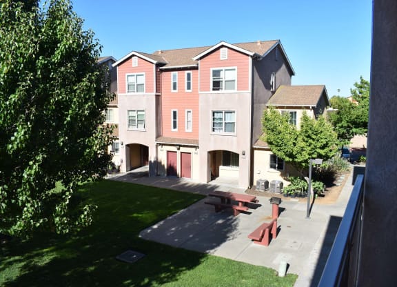 Courtyard at Lemon Hill Mutual Housing