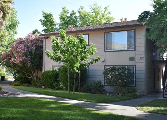 Mutual Housing at Foothill Farms unit exterior