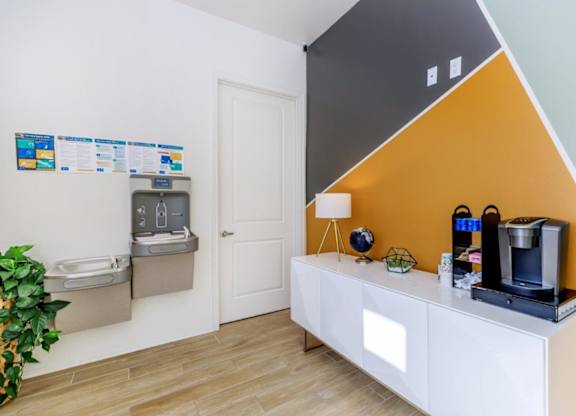 The Hedrick on Mountain Townhome-Style Apartments in Tucson, Arizona Clubhouse Coffee Bar