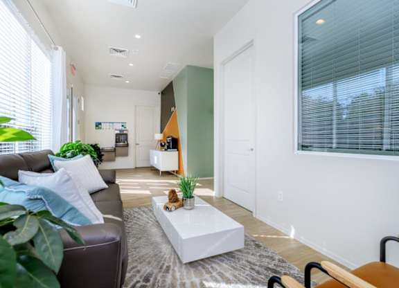 The Hedrick on Mountain Townhome-Style Apartments in Tucson, Arizona Clubhouse Lounge