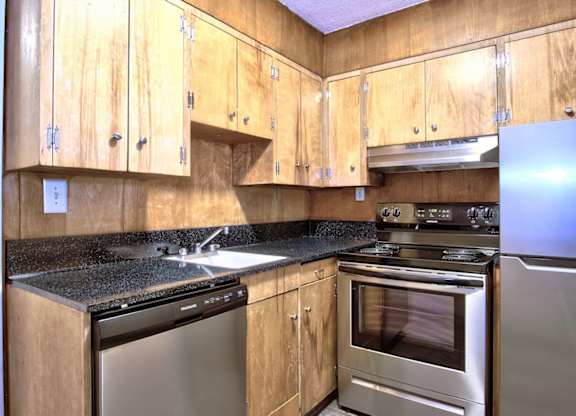 The Hudson Apartments Vancouver, WA two-bedroom kitchen