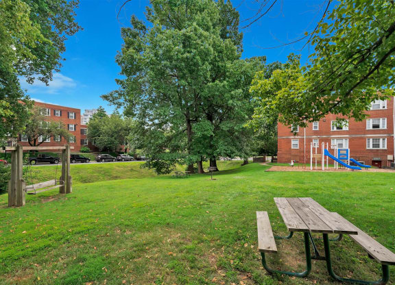 Falkland Chase Apartments in Silver Spring, Maryland Picnic Area