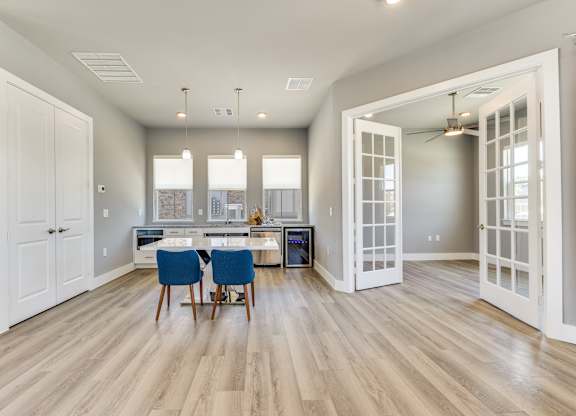 Clubroom Dining And Kitchen at Four Cedars, Texas