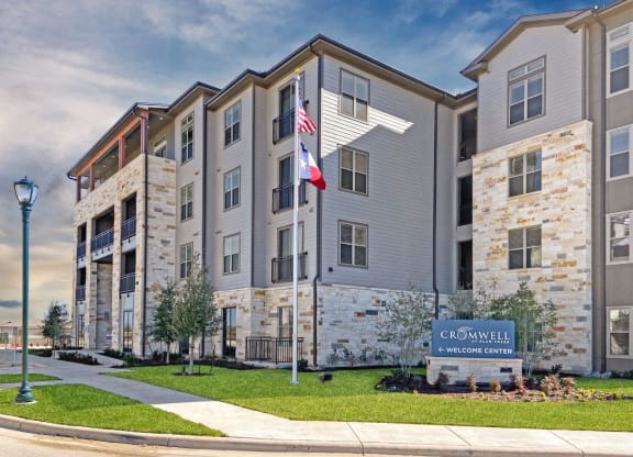 Cromwell at Plum Creek Apartments Building Exterior and Monument Sign