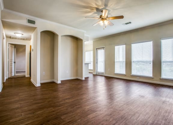Hudson Miramont Apartments Living Room