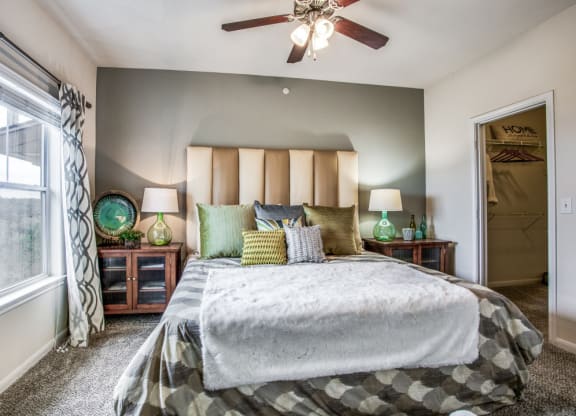 Hudson Miramont Apartments Model Bedroom
