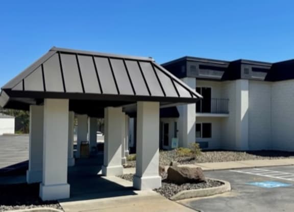 9 North Exterior