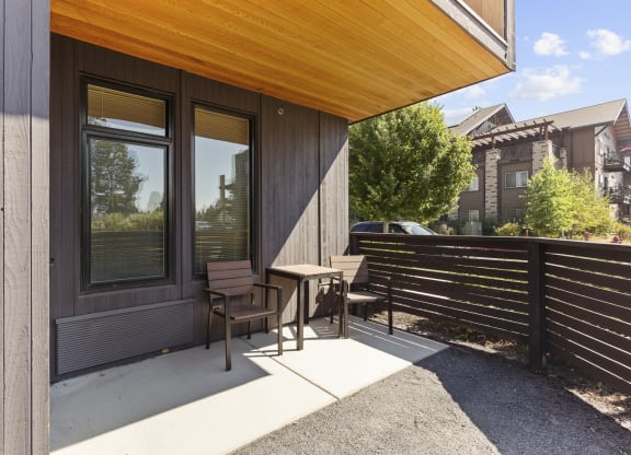 RangeApartments_Bend_OR_Porch