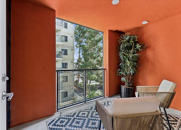 OnyxOnPark_SanDiego_CA_Model_1BR_balcony