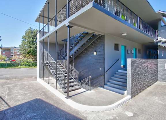 The Hudson Apartments Vancouver, WA building exterior
