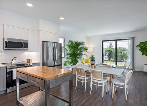 Altair by Soltura Model Kitchen and Dining Area