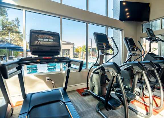 Axio 8400 Fitness Center