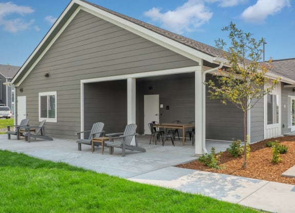 Mill Creek Apartments Clubhouse with Patio