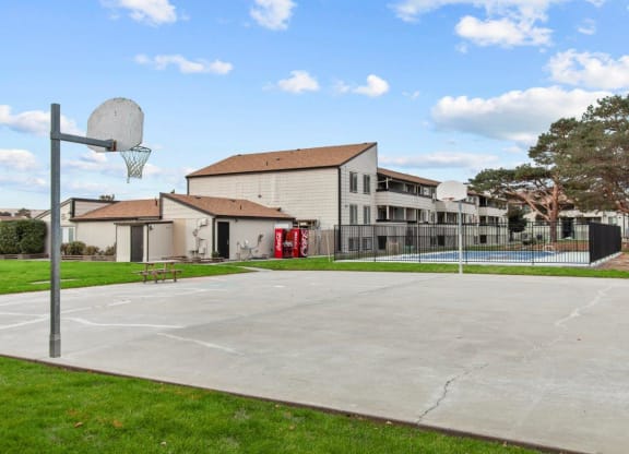 BRIX Apartments Basketball Court