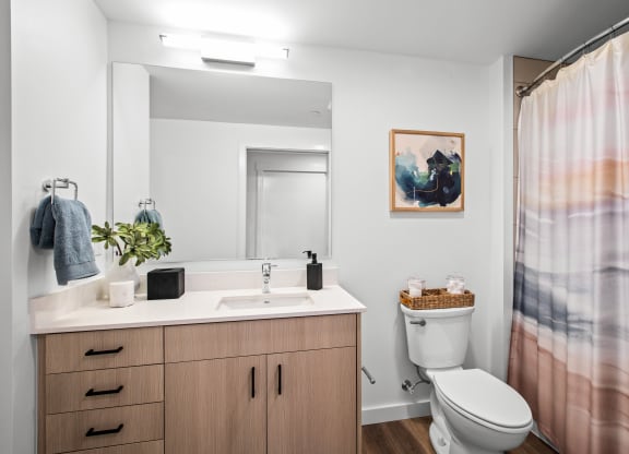 Corner 63 Apartments bathroom