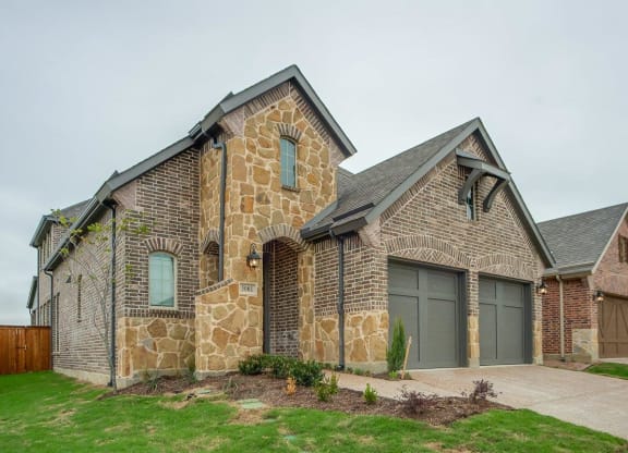 Cottages at the Realm Home Exterior