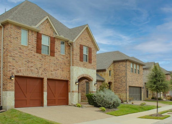Cottages at the Realm Home Exterior