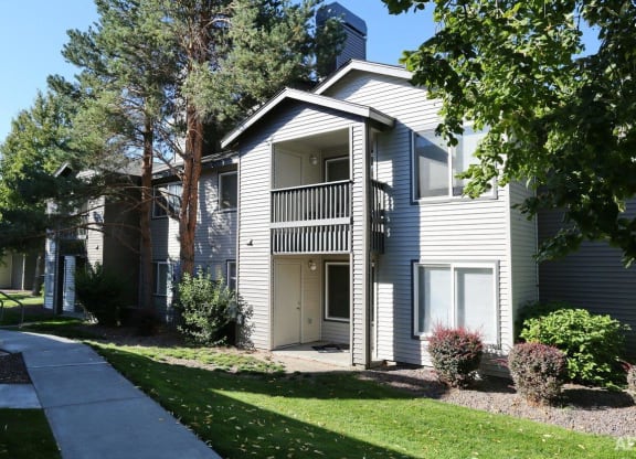 Crosspointe Apartments Exterior