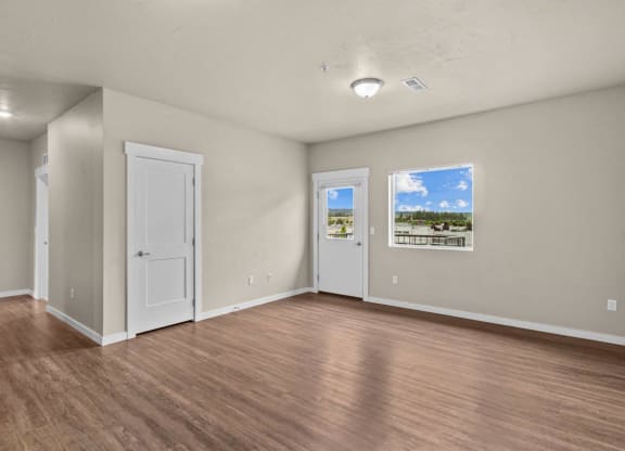 Dakota Flats Apartments in Spokane, Washington Living Room and Entrance
