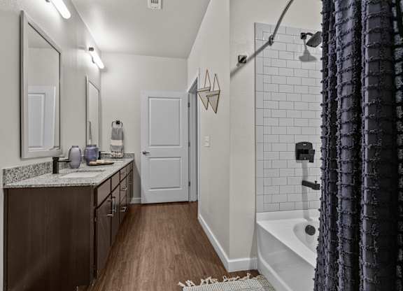 Luxurious Bathroom at Discovery at The Realm, Texas