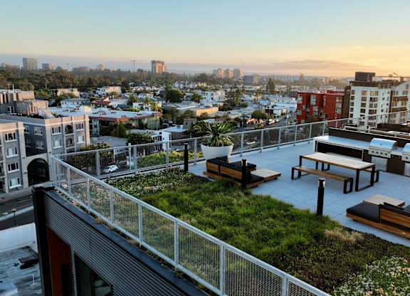 OnyxOnPark_SanDiego_CA_Rooftop patio