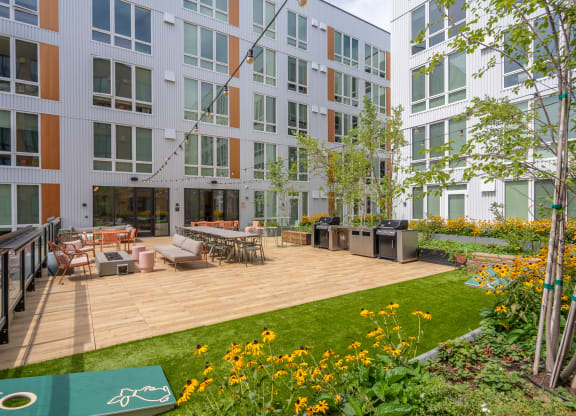 The Warren Apartments exterior patio