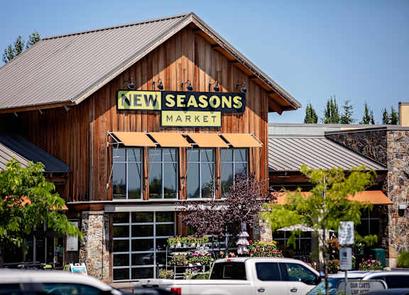 TheElwood_HappyValley_OR_2021_NewSeasons