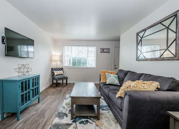 Evergreen Townhouses in Springfield, Oregon Model Living Room