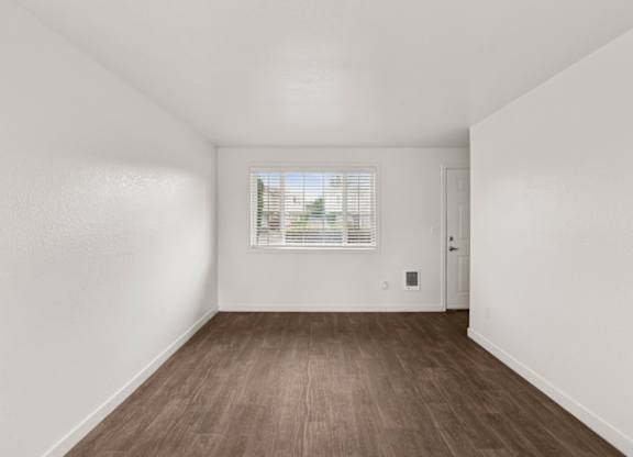 Evergreen Townhouses in Springfield, Oregon Living Room