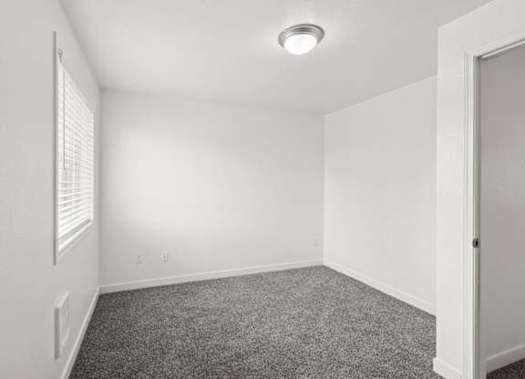 Evergreen Townhouses in Springfield, Oregon Bedroom