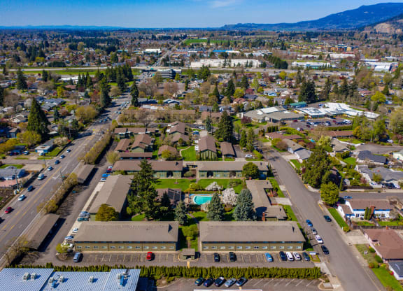 Clairmont_Eugene_OR_Aerial2