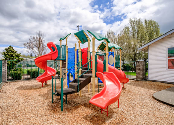 the playground at the whispering winds apartments in pearland, tx