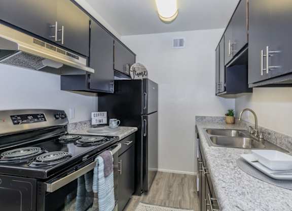 Fox Point Apartments in Tucson, Arizona Model Kitchen