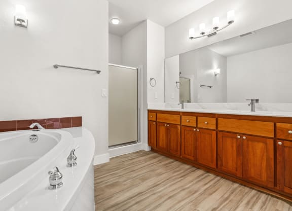 HST_Eugene_OR_Penthouse_Bathroom