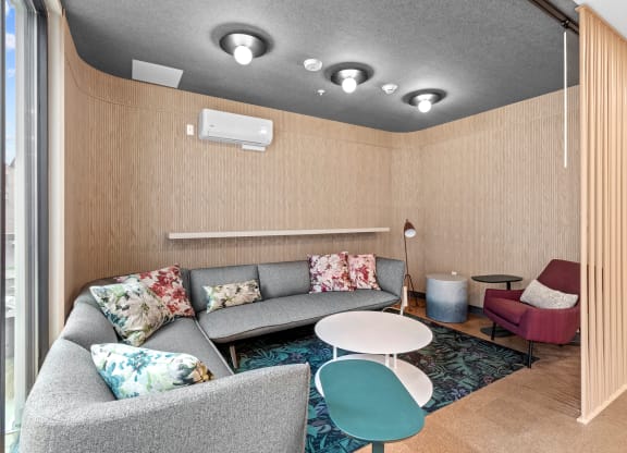 The Warren Apartments Community Lounge