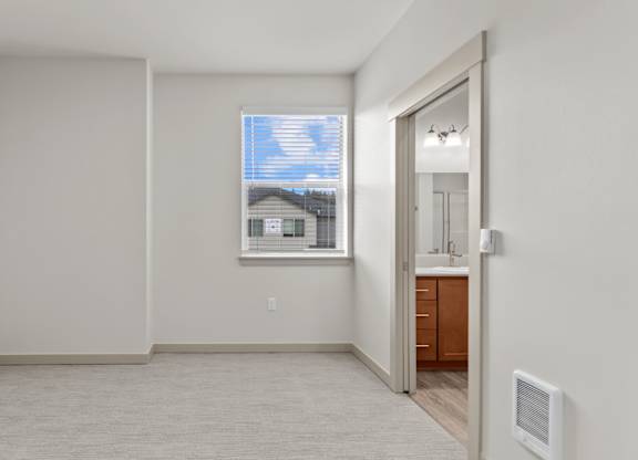 LarkViewVillage_Eugene_OR_2x2_Bedroom1