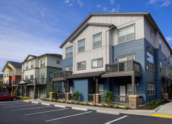 Latitude Apartments and Townhomes Exterior