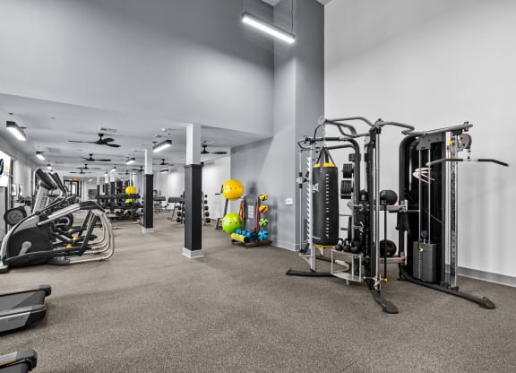 the gym at the monarch luxury apartments in des moinesaz