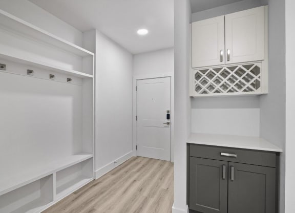 Lenox Katy Crossing Entry and Storage