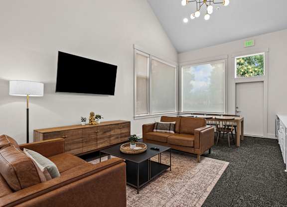 FirGrove_Vancouver_WA_Amenities_CommunityLounge_TV