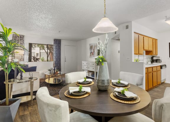 North Mountain Village Dining Area and Kitchen