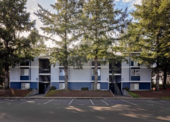 exterior view at outlook 16 apartments in Gresham, Oregon