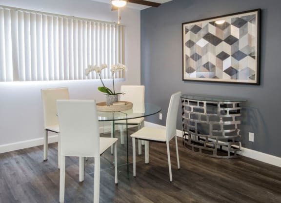 Ocean Breeze Villas Dining Area
