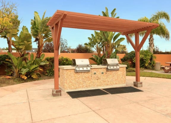 Ocean Breeze Villas BBQ Area