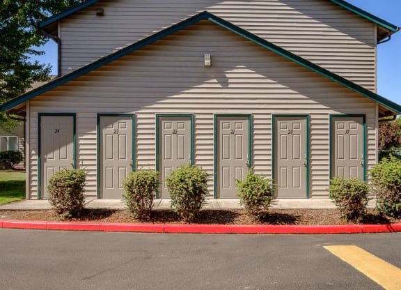 North Pointe_Corvallis_Garages
