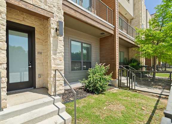 The Standard at Legacy Apartments in San Antonio, Texas Exterior and Private Yard