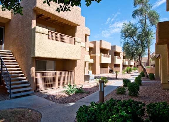 Papago Crossing in Phoenix, Arizona Exterior