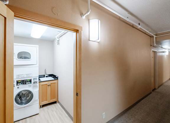 PattersonTower_Eugene_OR_Laundry